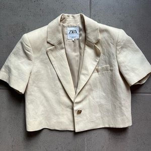 Zara Cropped cream blazer